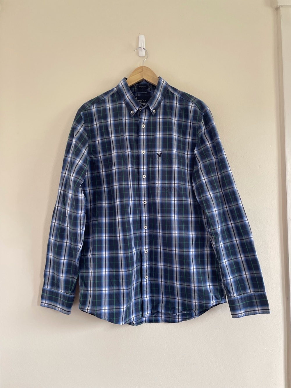 American Eagle Men’s Size Large Athletic Fit Plaid Long Sleeve Button-Down Shirt